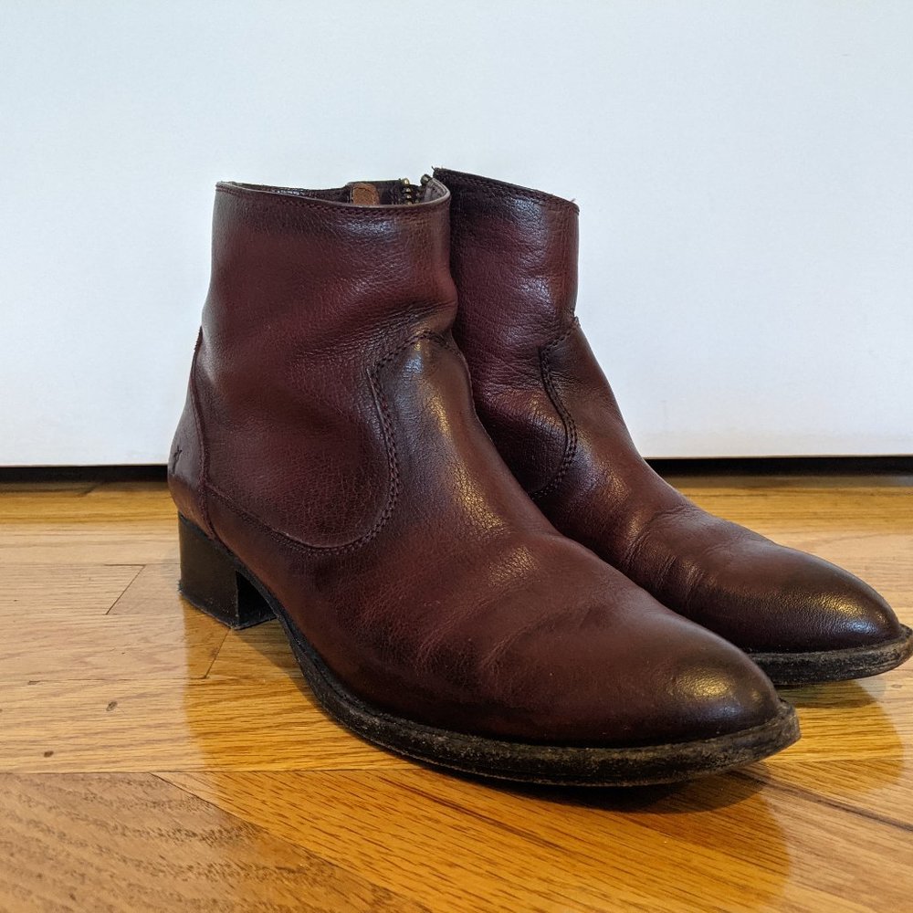 Frye Maroon Almond Toe Leather Bootie Women's 7.5 Lightly Worn